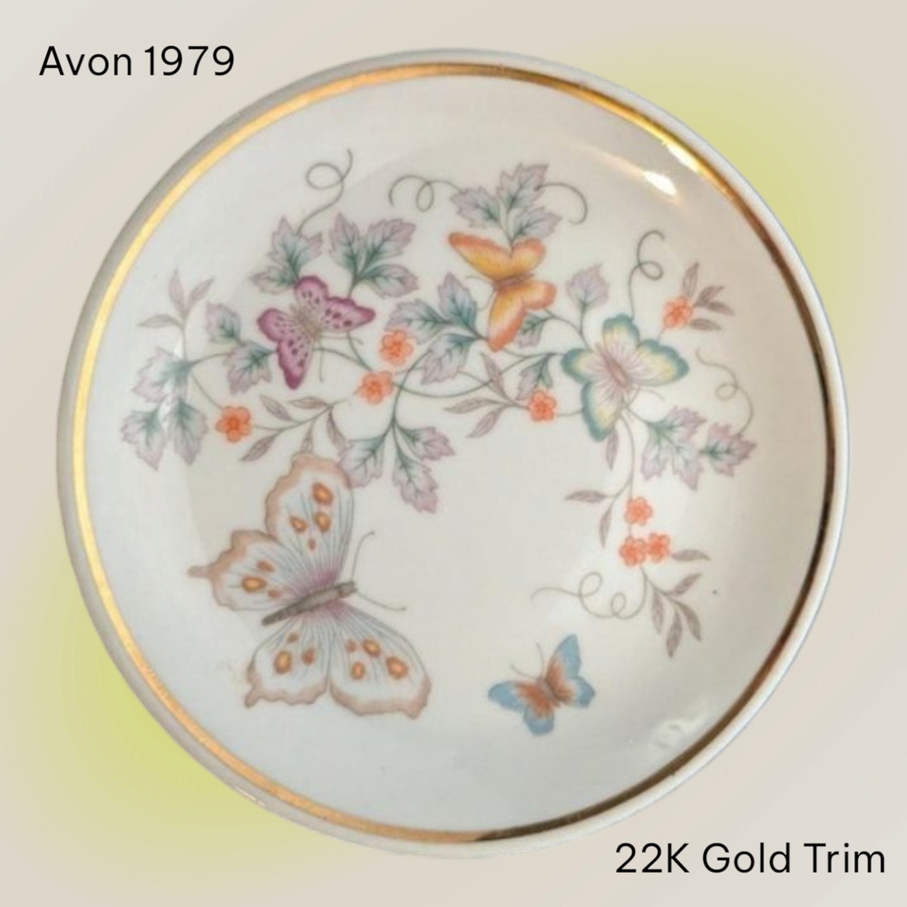 Avon 70s Floral Trivet Plate with 22K Gold Trim